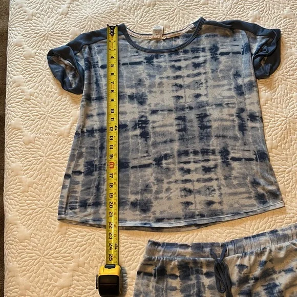 Lucky Brand Soft Terrycloth, Tie-dye PJs 💙🤍 - Picture 8 of 10